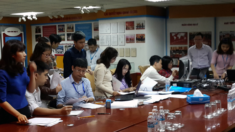 Cục Thuế TP Hà Nội cử đoàn công tác đến nhận hồ sơ QTT tại trụ sở Vietin Bank.