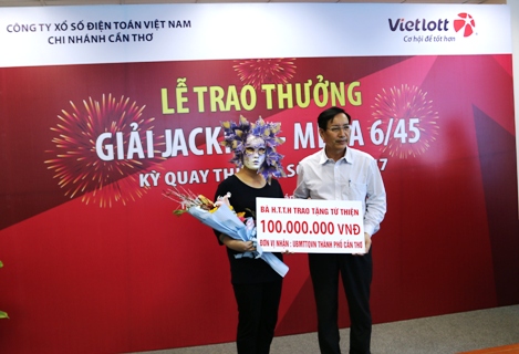 trao giải jackpot vietlott