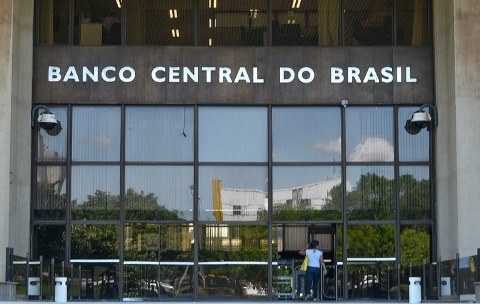 brazil lai tiep tuc cat giam lai suat do ty le lam phat giam