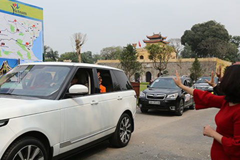 Ra mắt tuyến du lịch bằng xe tự lái lần đầu tiên tại Việt Nam
