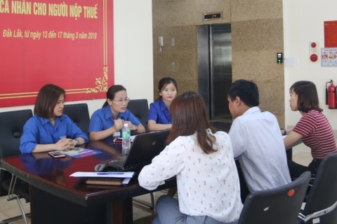 dak lak gan 400 nguoi nop thue tham du tap huan quyet toan thue