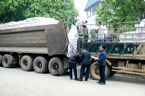 Gạo DTQG luôn được cung cấp kịp thời cho người dân trong những dịp giáp hạt,ângtổngmứcdựtrữquốcgiađápứngyêucầuthựctế<strong>bảng xếp hạng 2 hàn quốc</strong> mất mùa. Ảnh: Hạnh Thảo