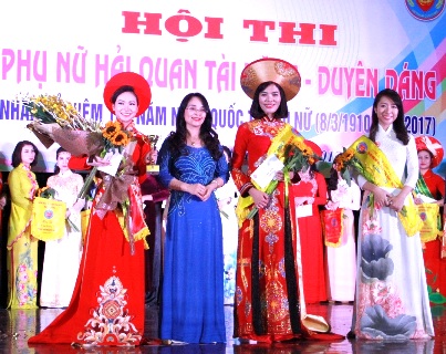 Nhiều hoạt động tôn vinh phụ nữ Hải quan tài năng