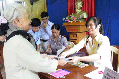 Đảm bảo chi trả đầy đủ, an toàn cho người hưởng lương hưu và trợ cấp BHXH mùa dịch