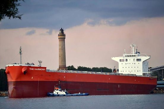 Hòa Phát mua 2 tàu cỡ lớn tới 90.000 tấn chuyên chở quặng sắt, than