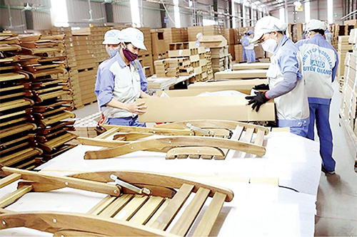 Mặt hàng gỗ và các sản phẩm từ gỗ là một trong những nhóm hàng trọng điểm Tổng cục Hải quan
