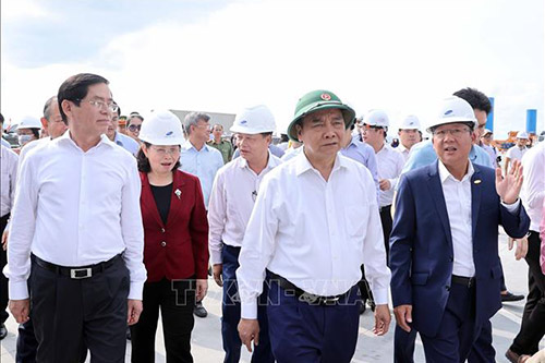 Thủ tướng Nguyễn Xuân Phúc thăm Cảng quốc tế Gemalink