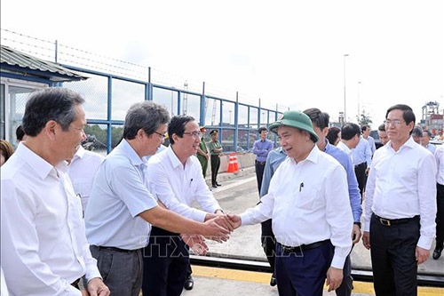 Thủ tướng Nguyễn Xuân Phúc thăm Cảng quốc tế Tân Cảng Cái Mép.