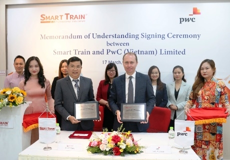 Smart Train hợp tác PwC thúc đẩy quản trị tài chính doanh nghiệp