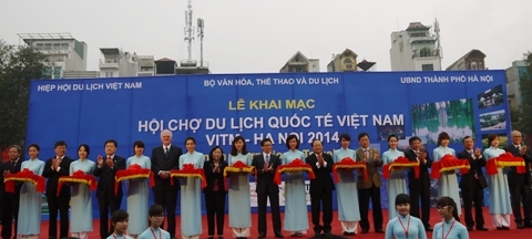 hon 500 gian hang tham du hoi cho du lich quoc te viet nam