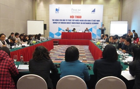 lien ket dn trong nuoc va nuoc ngoai con yeu vai tro cua chinh sach va dieu huong o dau