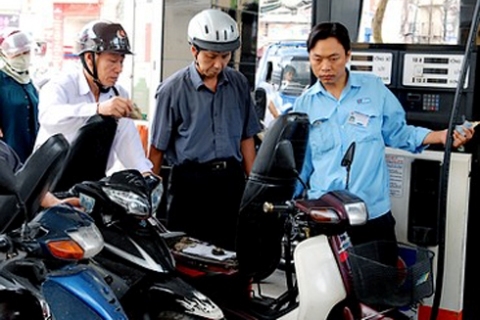 Giảm thuế nhập khẩu xăng, dầu xuống còn 20%