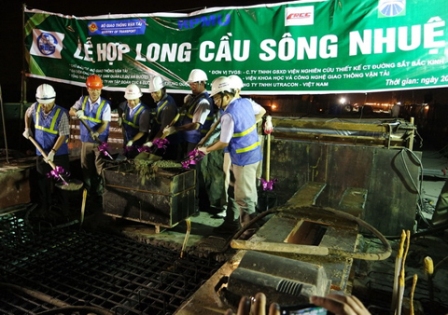 Hợp long cầu Sông Nhuệ, dự án đường sắt đô thị Cát Linh