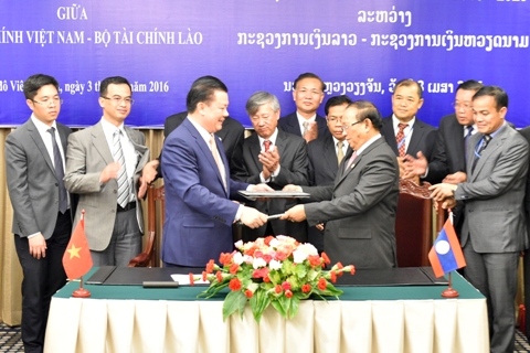 Bộ Tài chính Việt Nam và Bộ Tài chính Lào ký thỏa thuận hợp tác