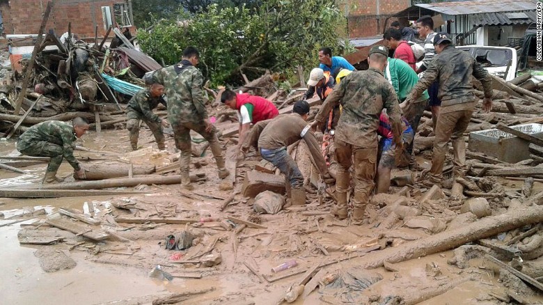 Hơn 1.100 binh sỹ và cảnh sát tham gia cứu hộ trong vụ lở đất ở Colombia