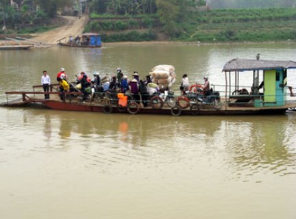 Bến khách ngang sông