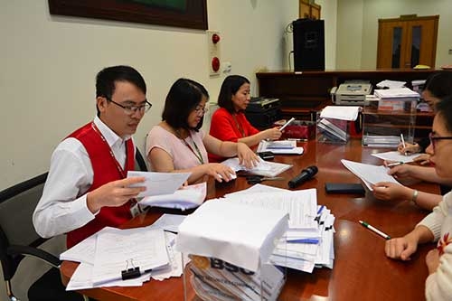gan 656 trieu co phan se duoc ban dau gia tai hnx trong thang 4