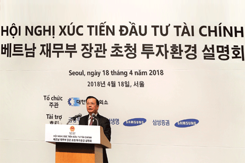 Bộ trưởng Bộ Tài chính Đinh Tiến Dũng phát biểu tại Hội nghị Xúc tiến đầu tư tài chính