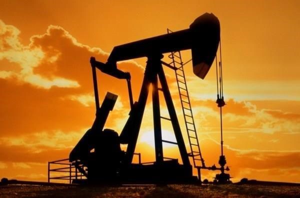 Giá dầu thô đi lên trên thị trường châu Á nhờ OPEC giảm nguồn cung