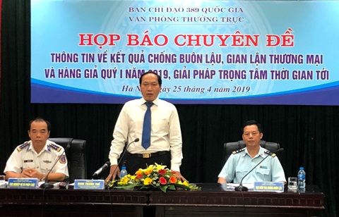 Tập trung chống buôn lậu hàng tạm nhập tái xuất, chống tội phạm ma túy