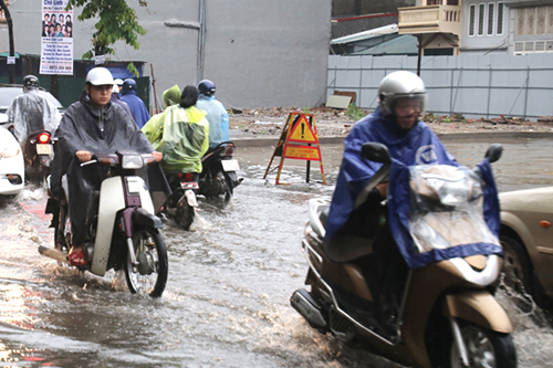 Thời tiết ngày 28/4: Ngày nắng nóng, đêm có mưa rào và dông