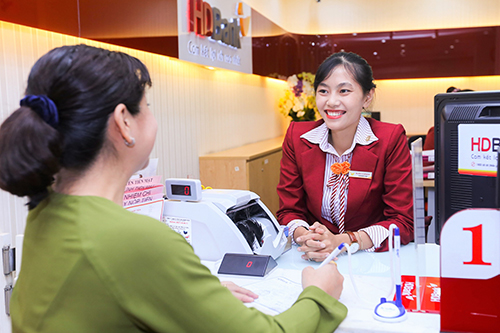 HDBank tung tiếp gói 5.000 tỷ đồng, hỗ trợ khách hàng trả lương trong mùa dịch