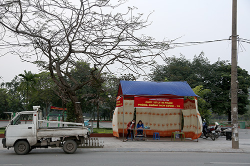 Một bộ phận người dân vẫn lơ là thực hiện giãn cách xã hội