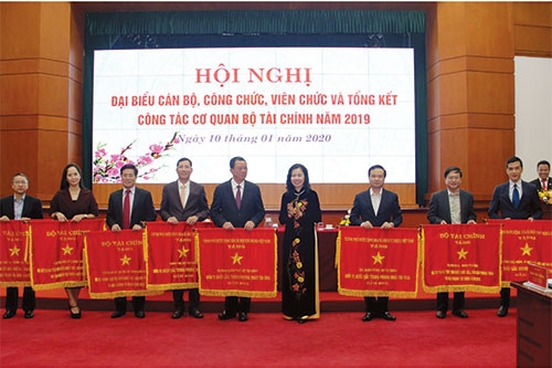 nganh tai chinh day manh cac phong trao thi dua yeu nuoc