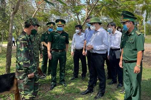 bo truong nguyen thanh long bo y te san sang ung pho khi co dich