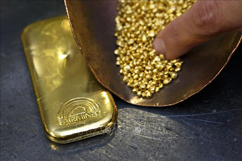 Vàng được bày bán tại một tiệm kim hoàn ở Meyrin, gần Geneva, Thụy Sĩ.