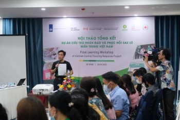 Oxfam hoàn thành gói cứu trợ khẩn cấp gần 1 triệu USD tại 4 tỉnh miền Trung