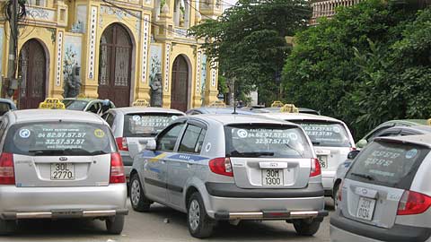 GrabTaxi bắt đầu thử nghiệm thu phí lái xe