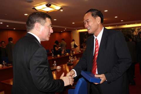 Hoa Kỳ sẽ hỗ trợ Việt Nam trong đàm phán các hiệp định thương mại
