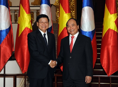 Việt - Lào phấn đấu tăng 20% kim ngạch thương mại song phương