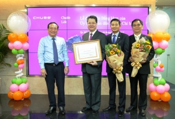 Chubb Life Việt Nam nhận Bằng khen của UBND TP. Hồ Chí Minh