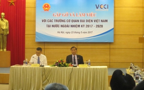 doanh nghiep mong duoc dat hang voi dai su viet nam o nuoc ngoai