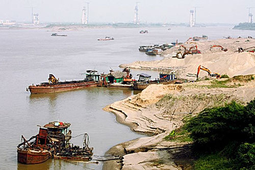 Tăng cường kiểm tra, xử lý nghiêm nạn khai thác cát trái phép