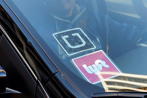 Uber và Lyft chi phối lĩnh vực đặt xe bằng ứng dụng tại Mỹ