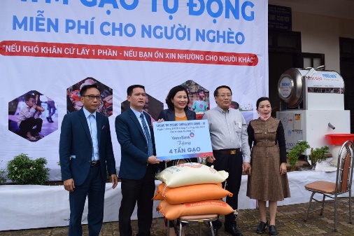 VietinBank triển khai “Ngân hàng gạo nghĩa tình” hỗ trợ người dân bị ảnh hưởng bởi dịch Covid