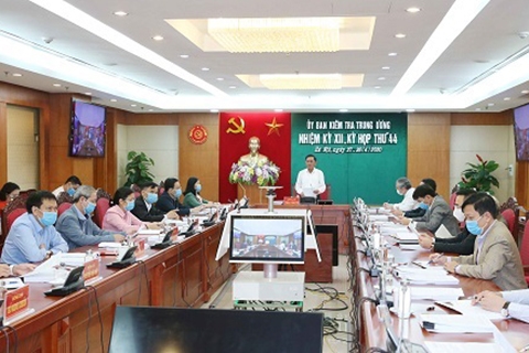 Ủy ban Kiểm tra Trung ương xem xét, thi hành kỷ luật cán bộ