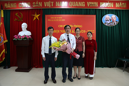 Chi bộ Văn phòng Tổng cục DTNN