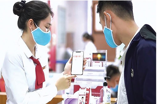 agribank tien phong ho tro doanh nghiep vuot kho