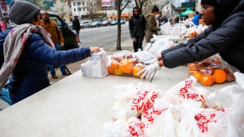 Hàng triệu người dân thành phố New York thiếu lương thực do COVID-19