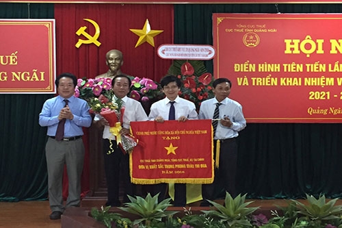 quang ngai giai doan 2015 2019 co quan thue dat 434 danh hieu thi dua