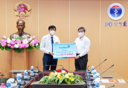 vietinbank danh gan 100 ty dong cung chinh phu dia phuong phong chong dich covid 19
