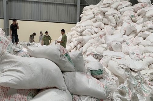 Hải Phòng: Phát hiện 50 tấn tinh bột sắn nghi giả mạo nguồn gốc