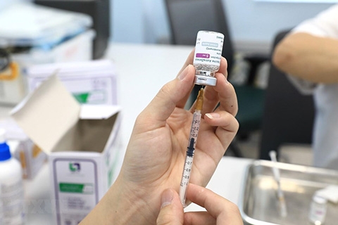 Kêu gọi doanh nghiệp dành tiền mua vaccine COVID-19 cho công nhân