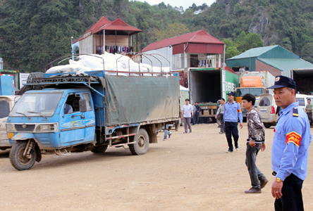 Hải quan Lạng Sơn được sang tải vận chuyển hàng hóa để tái xuất