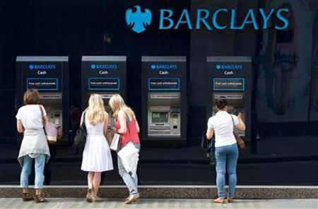 Đối mặt với kiện tụng, Barclays ngừng chào bán trái phiếu