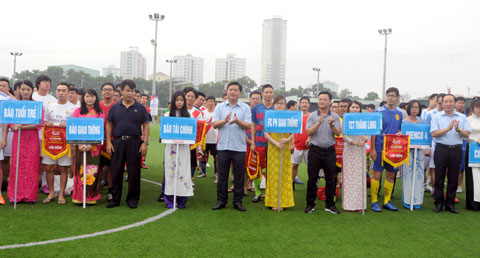 Khai mạc Giải bóng đá Báo Giao thông gây Quỹ Chung tay vì ATGT